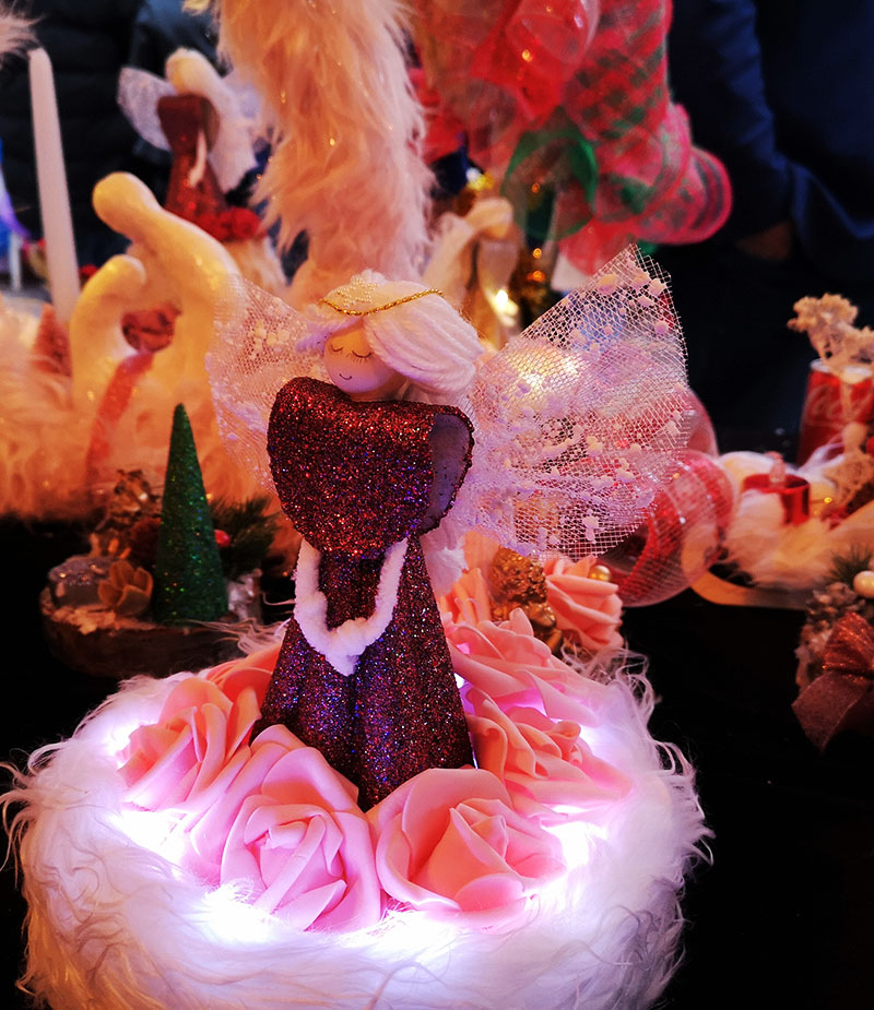 Mont Rose College hosts Christmas Fair to help local business